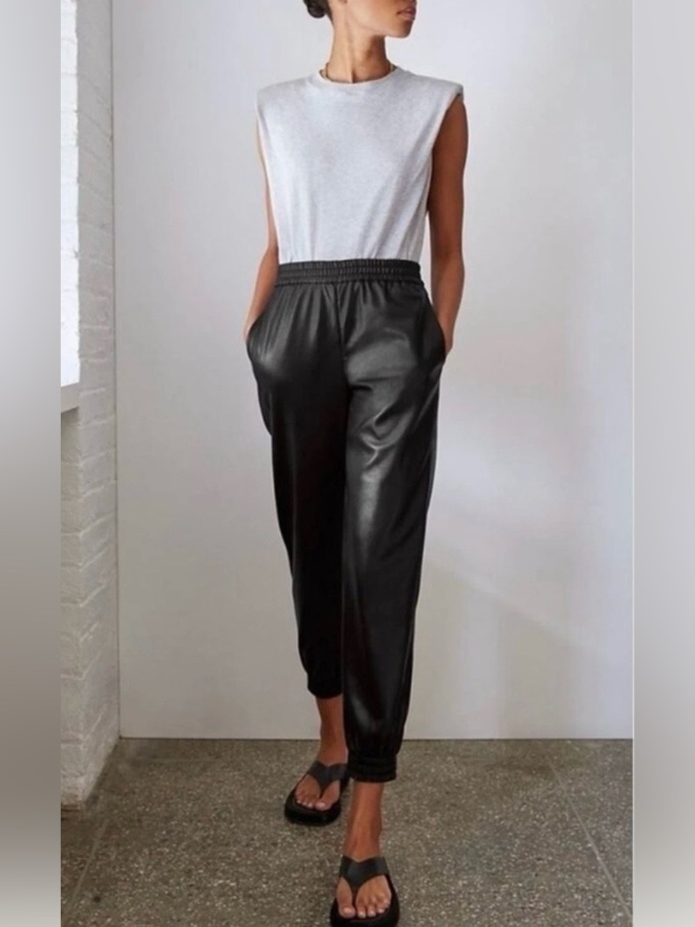 Aritzia Babaton High Waist Faux Leather Jogger Pants Black Size M
